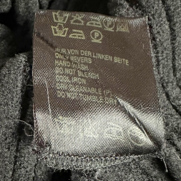 Escada Ribbed Fishnet Sleeves Turtleneck Sweater in Black Size 36 Small Euro - Picture 9 of 10